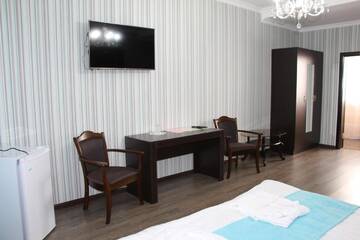 Люкс с кроватью размера «king-size» в Отеле Hotel Bukpa